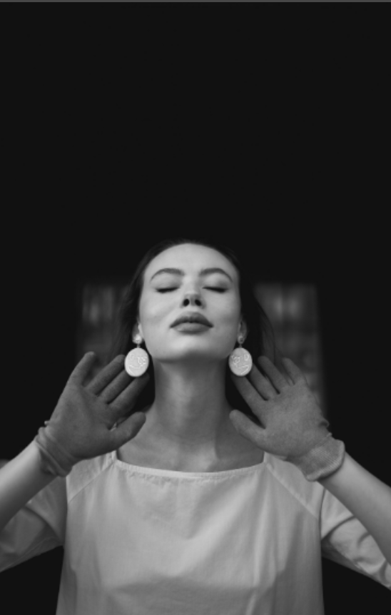 Sihouette of a Face Dangle Earrings