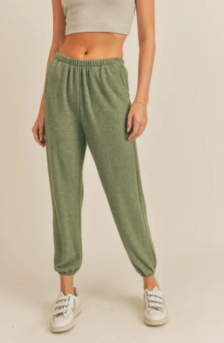Cozy Joggers in Olive