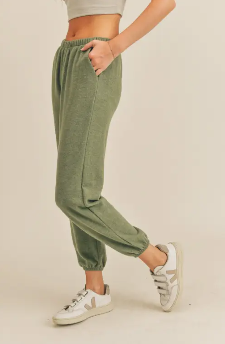 Cozy Joggers in Olive