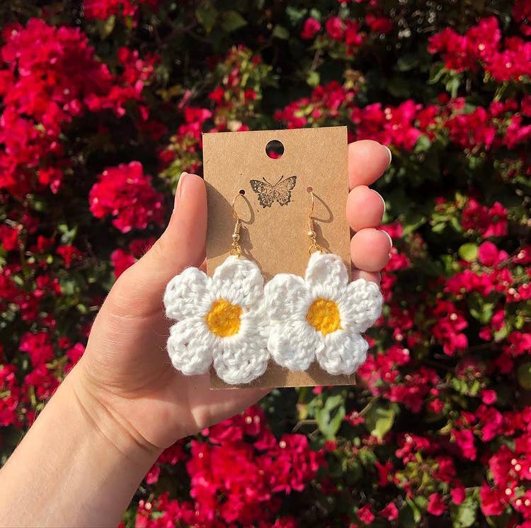 Crochet White Daisy Earrings
