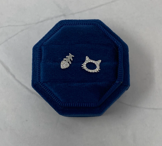 Silver CZ Cat & Fishbone Studs