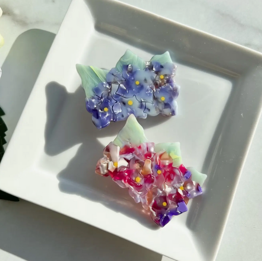 Blue Flower Resin Hair Clip