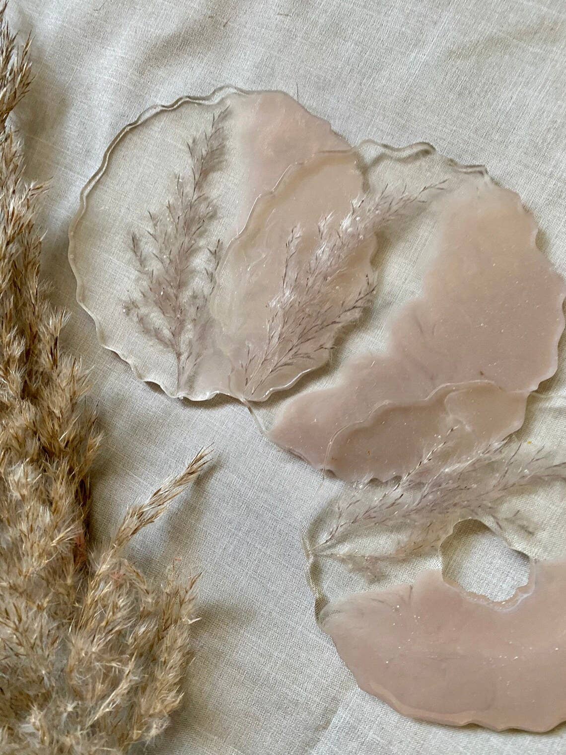 Resin Pampas Grass Geode Coaster