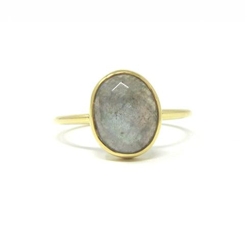 Yellow gold oval labradorite ringa