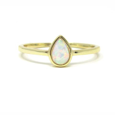 Yellow gold pear opal ring