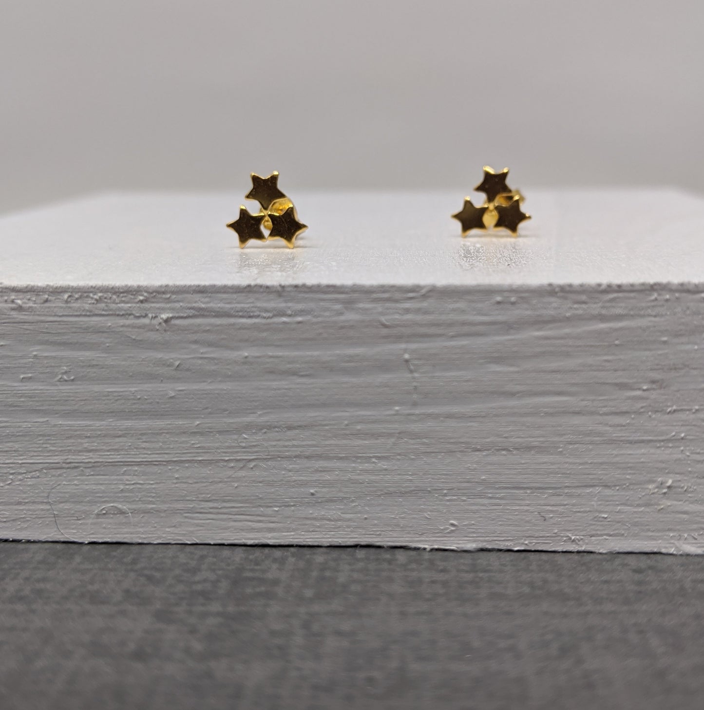 yellow gold star cluster stud earrings